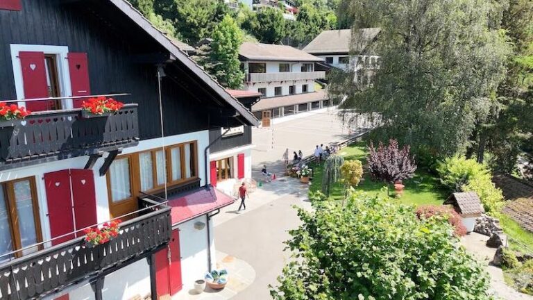 chantemerle school
